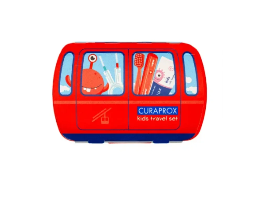 Curaprox Kids Travel Set για Παιδιά 6-12ετών με Παιδική Οδοντόβουρτσα, 1τεμ, Παιδική Οδοντόκρεμα, 10ml, Μεσοδόντια Βουρτσάκια (0.6mm & 0.7mm), 2τεμ & Δώρο Θήκη Μεταφοράς, 1τεμ, 1σετ