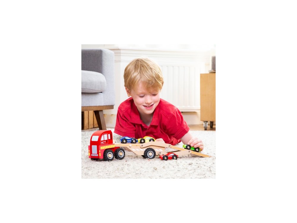 New Classic Toys Educational Car Transporter set, Ξύλινο Ρυμουλκόμενο με Αυτοκινητάκια 18m+, 1σετ