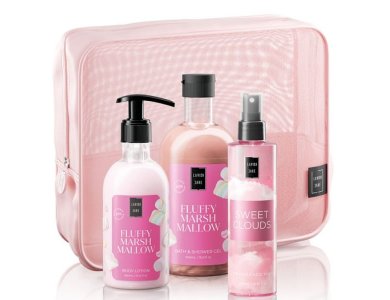 Lavish Care Fluffy Marshmallow Body Care Bag Gift Set Περιποίησης Σώματος με Fluffy Marshmallow Shower Gel Αφρόλουτρο, 500ml, Body Lotion Κρέμα Σώματος, 300ml, Sweet Clouds Mist, 200ml & Δώρο Νεσεσέρ, 1σετ
